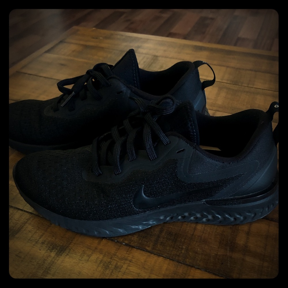 Nike Odyssey React Women’s shoe US 7.5 all black